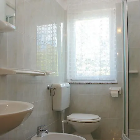 Appartement With Pool 973